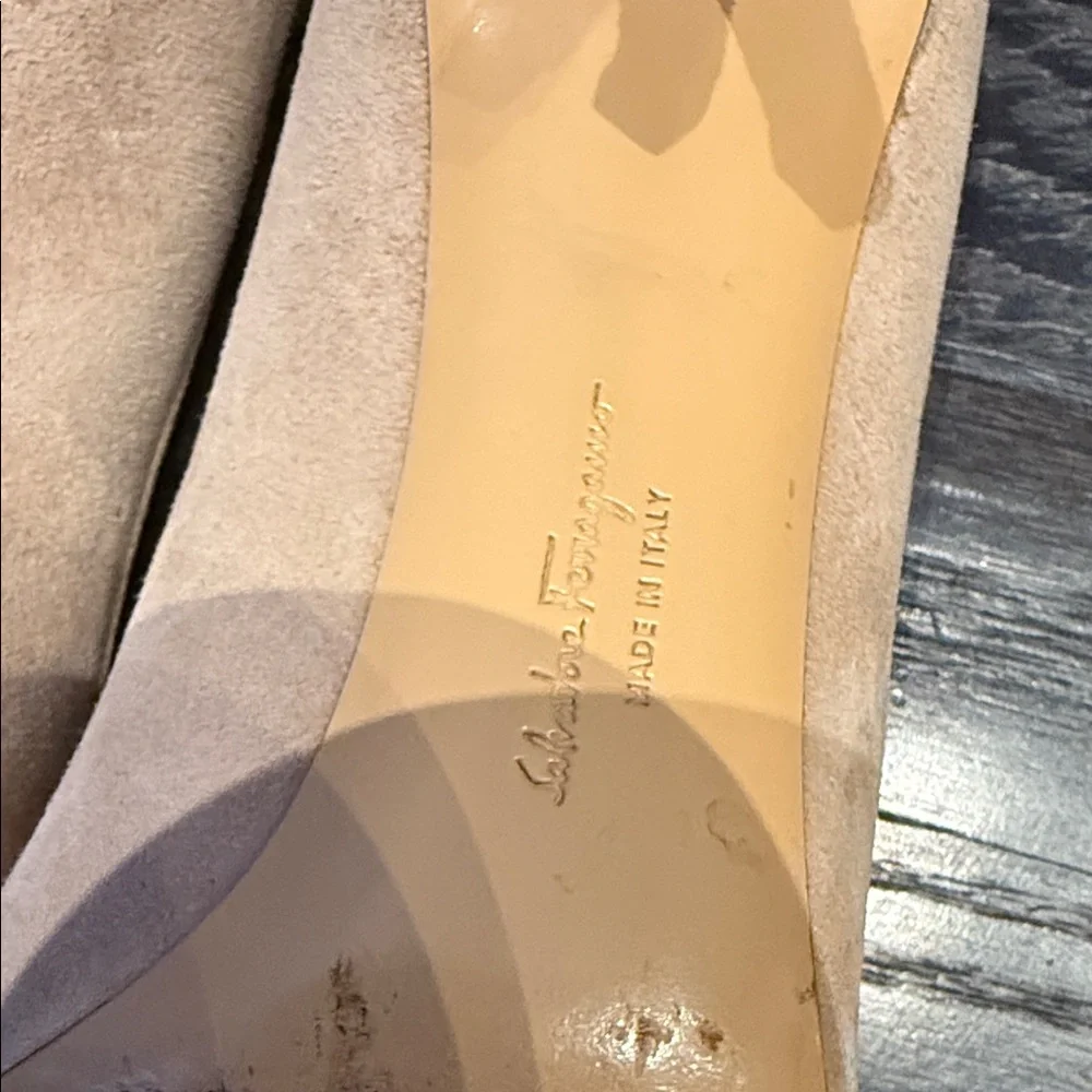 Salvatore Ferragamo Women's Beige Suede Heels sz 6.5 - Picture 14 of 17